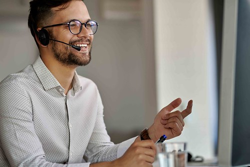 Sonrisa telefónica: qué es y cómo se consigue